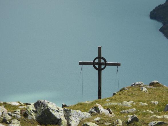 Gipfelkreuz des Bierler Kopfs, 2389m
