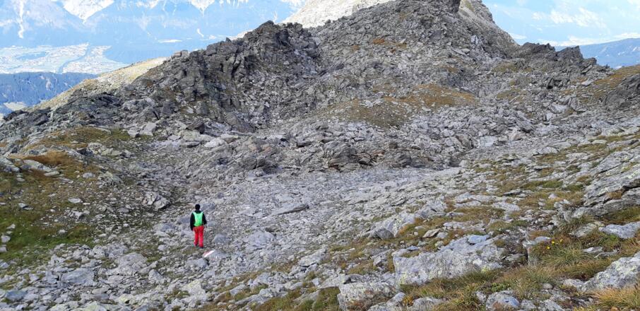 Tolle, chaotische Steinlandschaft beim Abstieg.