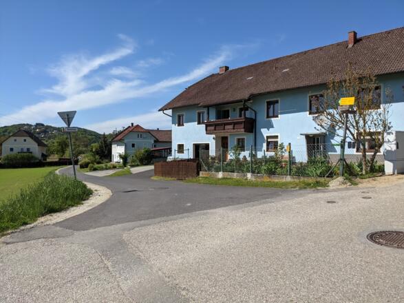 Bei der ersten Kreuzung nach links
