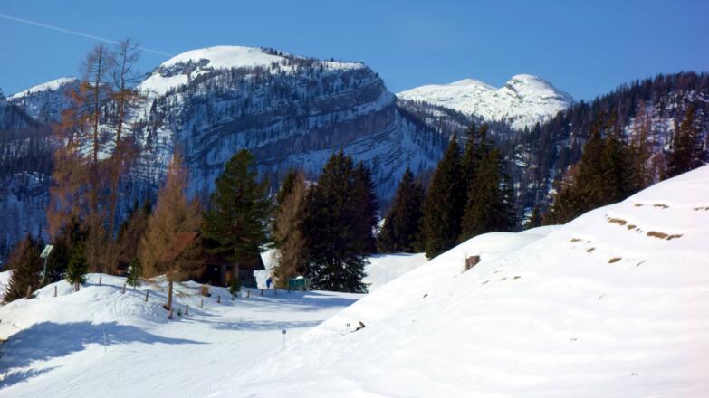 zur Gameringpiste (1380 m) und links ab