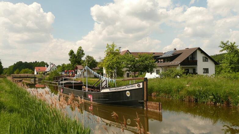 Treidelschiff Elfriede