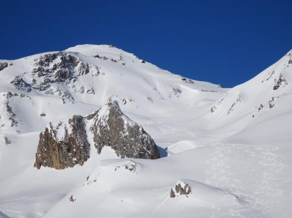 Lareinfernerspitze (3009m) mit der geplanten Abfahrtsvariante