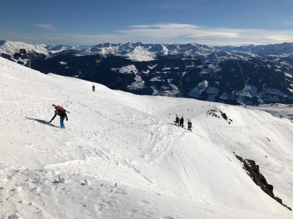 Querung Seilfrei, bei uns ziemlich mit Triebschnee eingeblasen