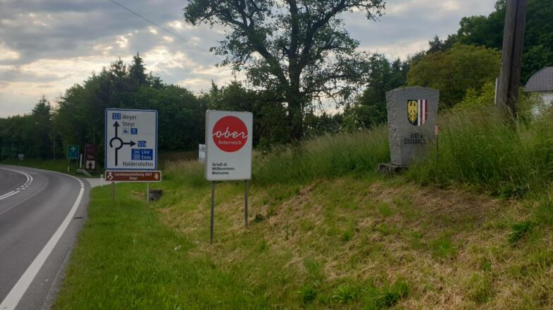 An der Grenze zwischen OÖ und NÖ, dh. auch Steyr und Behamberg