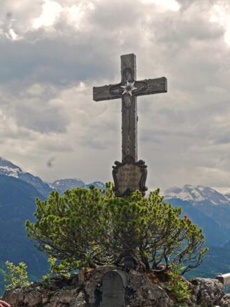Gipfelkreuz der Kneifelspitze