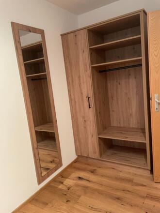 Schlafzimmer 2 mit Kleiderkasten