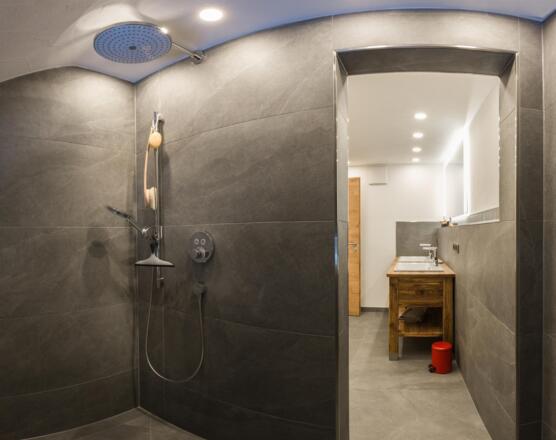 Regendusche im 1. Stock