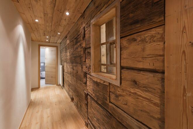 Flur im 1 Stock Richtung Bad / WC