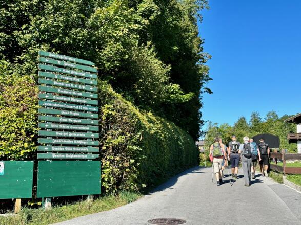 Începe drumeția spre Schafberg