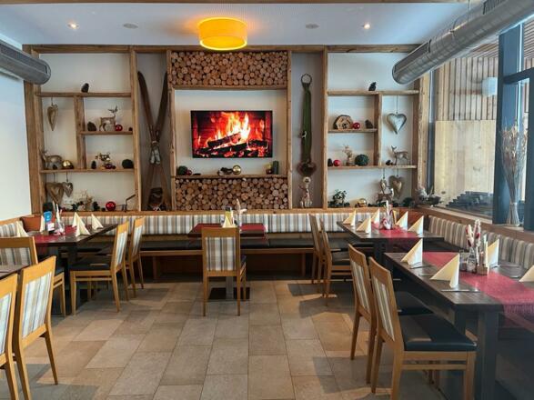 DDCA39F0-6CE0-43A5-BC35-FD8B0BCA1E31