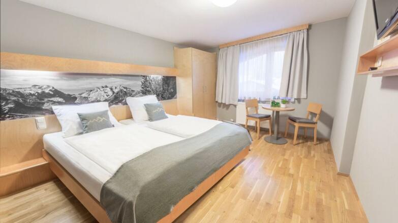 doppelbett-jufa-hotel-montafon-1440x810