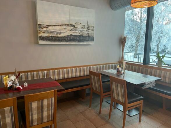 8911BEAA-E677-4059-9079-829A8975D20A