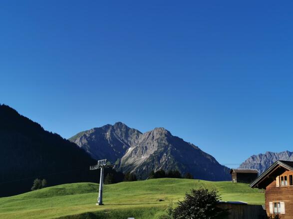Blick vom Balkon auf den Elfer und Zwölfer