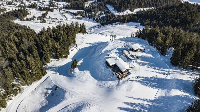 Luftaufnahme der Katzenkopfhütte.
