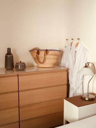 E085C4E3-7176-43BB-B096-D7B0A2E886D8_1_105_c