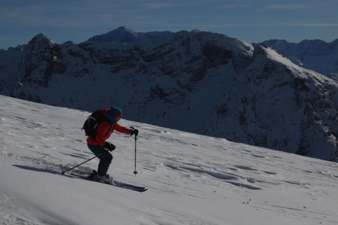 Weite Abfahrtshänge im oberen Teil