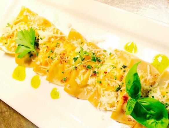 13940061_646817995491578_1512531831_o