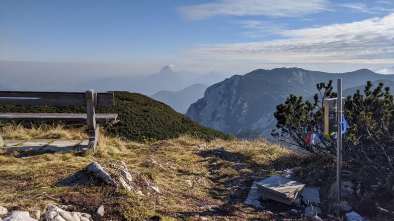 In der Ferne der Traunstein