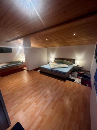 7A1B933A-2707-4E32-955D-D96A1EB74669