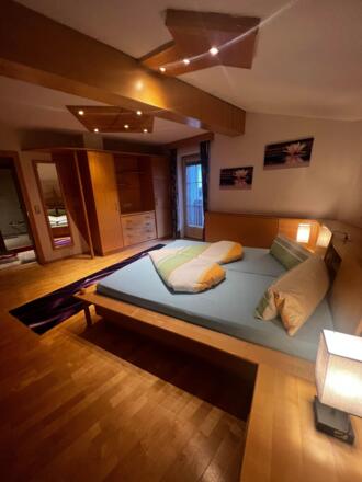 EC9E6E04-9D96-4B53-AFA0-6FA765DBB2E0