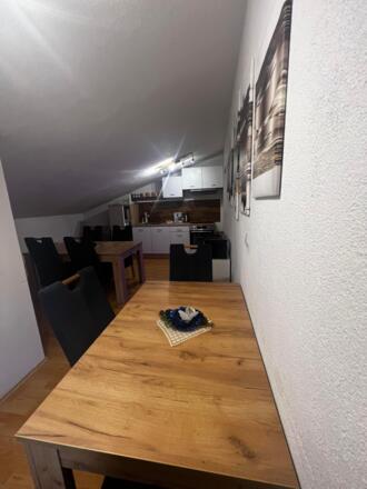 A5590B30-F912-4B04-BE1E-708244816DB6