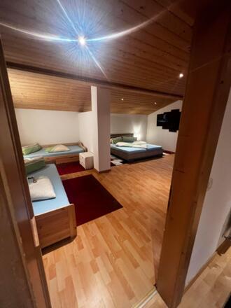 DA9B6B10-2996-4AB4-9C42-7A184B5446B6