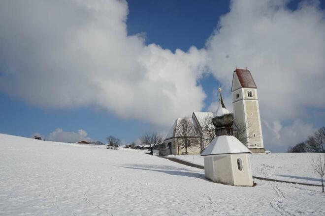 Kirche St. Florian Frasdorf im Winter