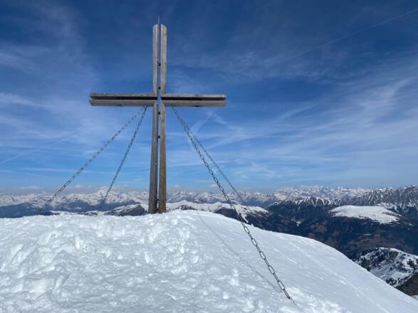 Der Gipfel der Reiterkarspitze wartet mit einer tollen Rundumsicht auf.