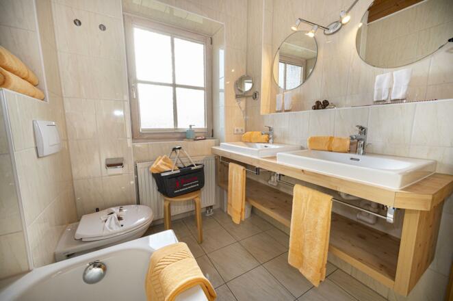 Panoramawohnung Kiefer mit Komfortwaschtisch