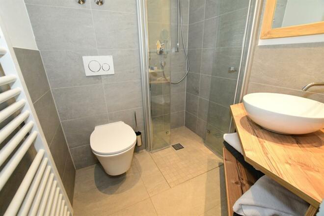 2-Raum Appartement Badezimmer