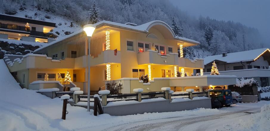 Haus bei Nacht