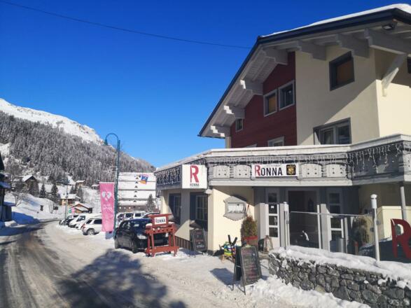 2F7D6CB2-B895-452F-A535-43FCA55EB6A9