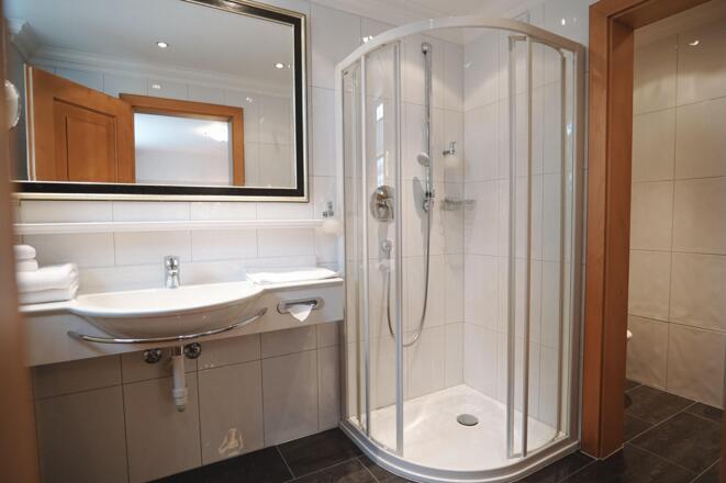 Komfortdoppelzimmer im Souterrain