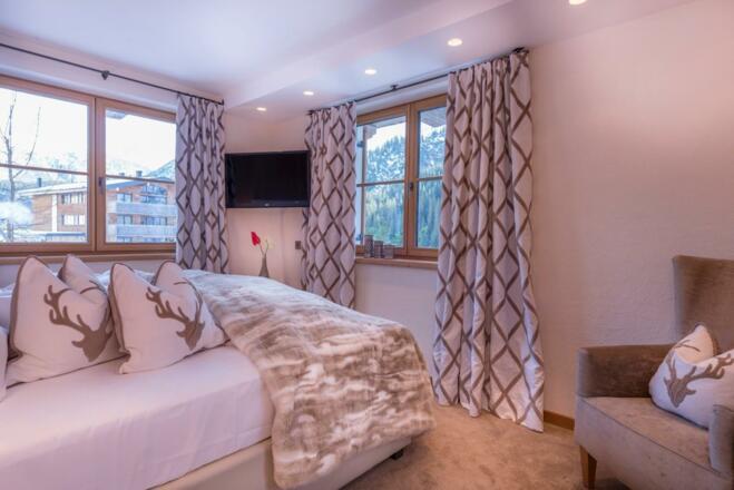 One Bedroom Suite Masterbedroom