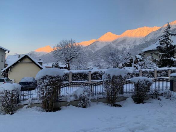 1e229a07-b15e-4ba9-86f1-e40c6c6732da