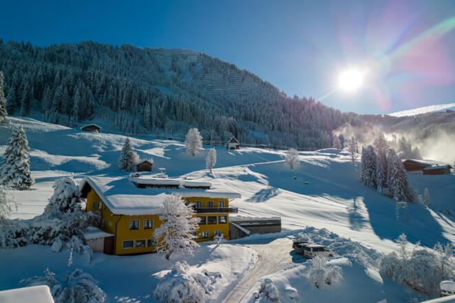 20231203_115202000_iOS