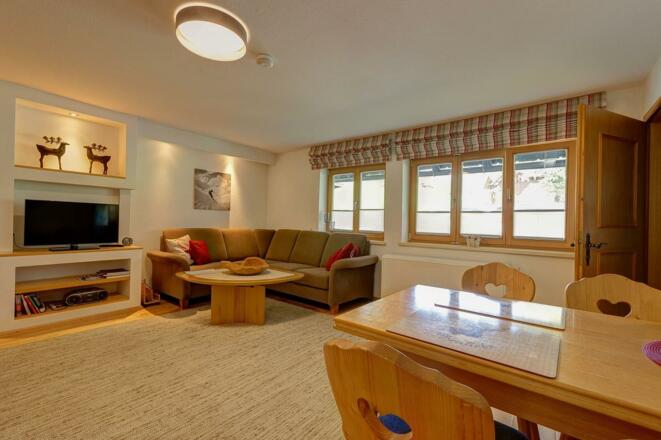 Wohnzimmer mit Essbereich Ferienwohnung Fellhorn