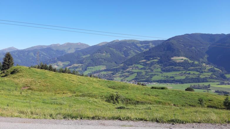 Blick auf die Pinzgauer Grasberge - ein tolles Panorama