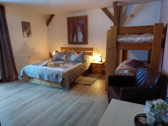 Schlafzimmer 1 (mit Badezimmer)