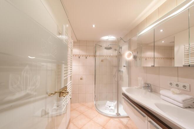 Bergkristall Suite Bad