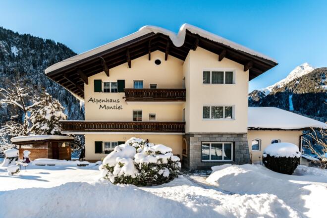 Haus im Winter