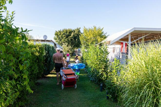 nur 150 m zum Badesee