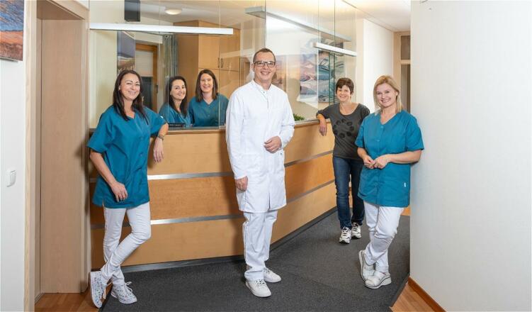 Dr. Ritzer und Team