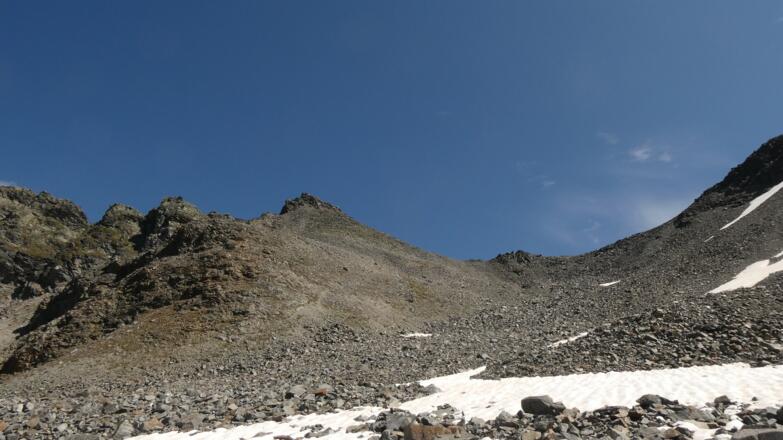 Nach vielenvielenvielen Moränen kommt das Glockturmjoch ins Blickfeld