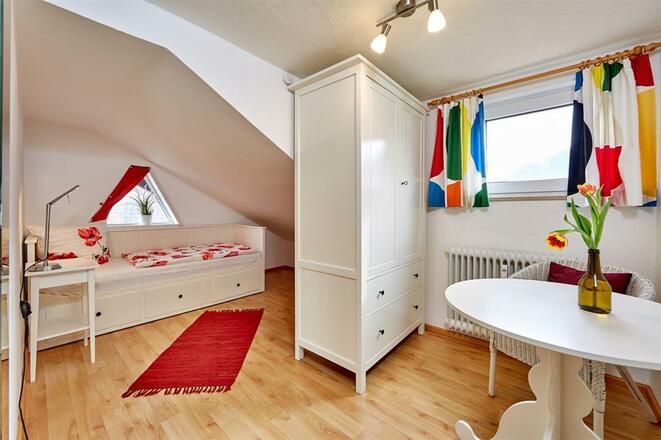 Einzelschlafzimmer mit Ausziehbett