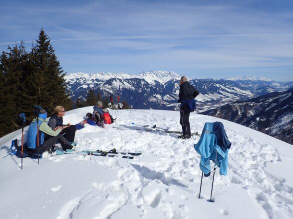 Der Ausblick vom Schreckkopf reicht bis zum Dachstein
