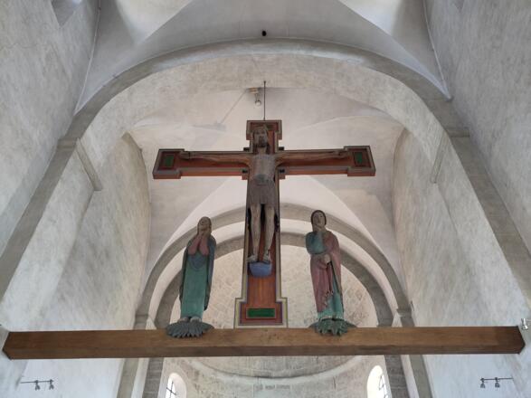 Das Kruzifix in der romanischen Basilika St. Michael in Altenstadt