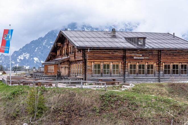 Die urige Gotzenalm auf dem gleichnamigen Hochplateau.
