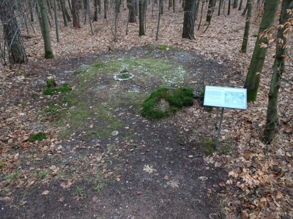 Erdkreuz aus Isarkiesel