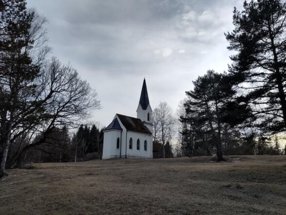 Hardtkapelle im Abendlicht
